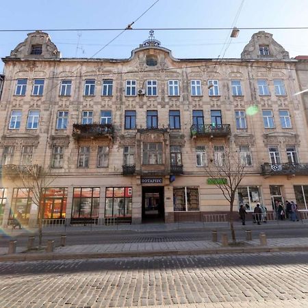 Зелені Апартаменти Біля Оперного Театру Flat In The City Center Leopoli Esterno foto