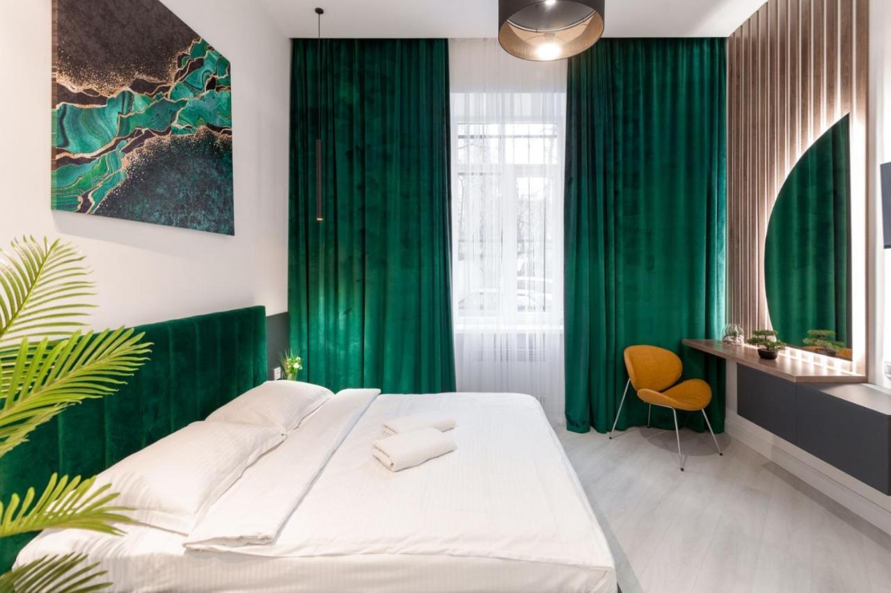 Зелені Апартаменти Біля Оперного Театру Flat In The City Center Leopoli Esterno foto